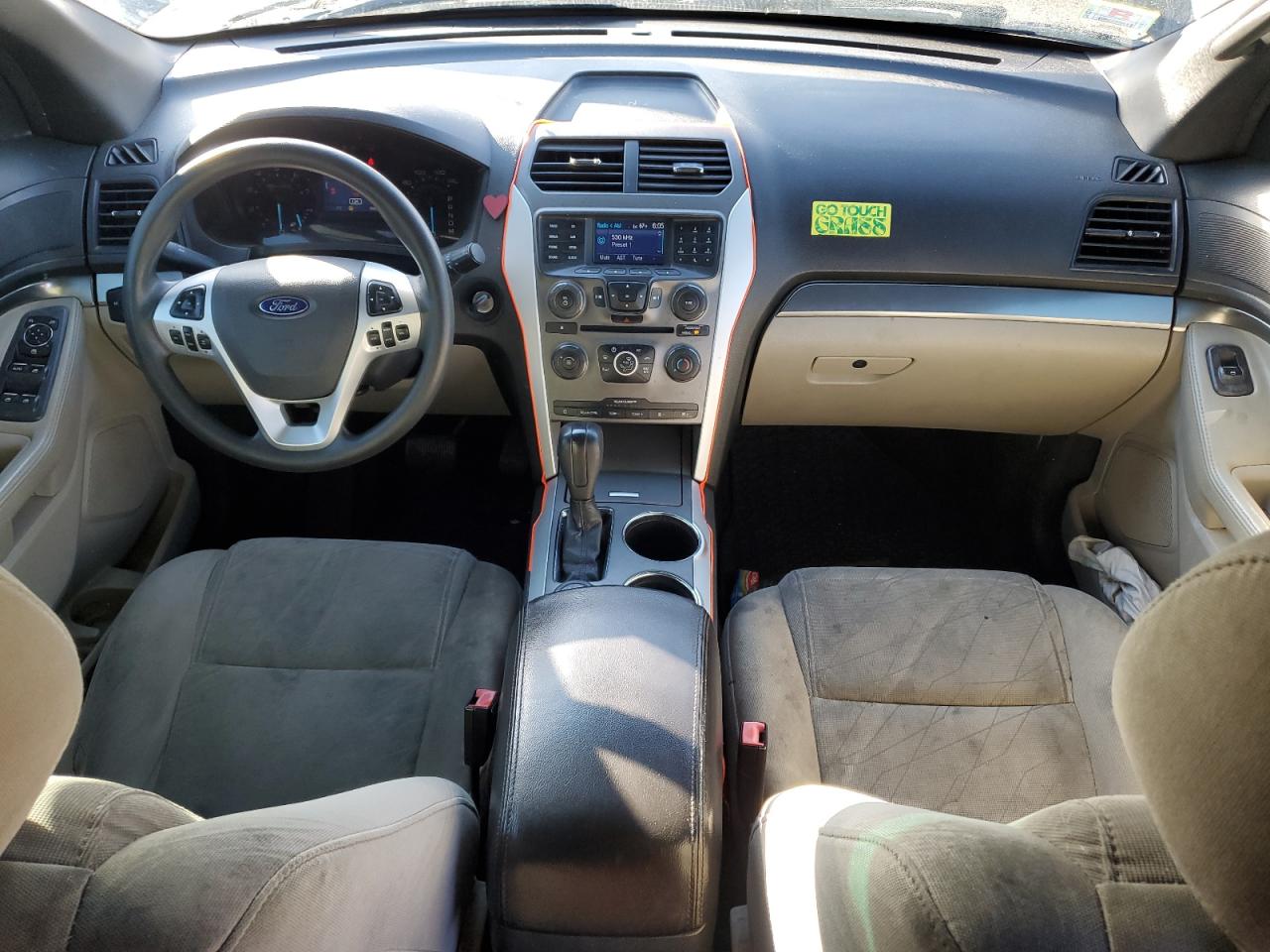 Ford Explorer Image 13