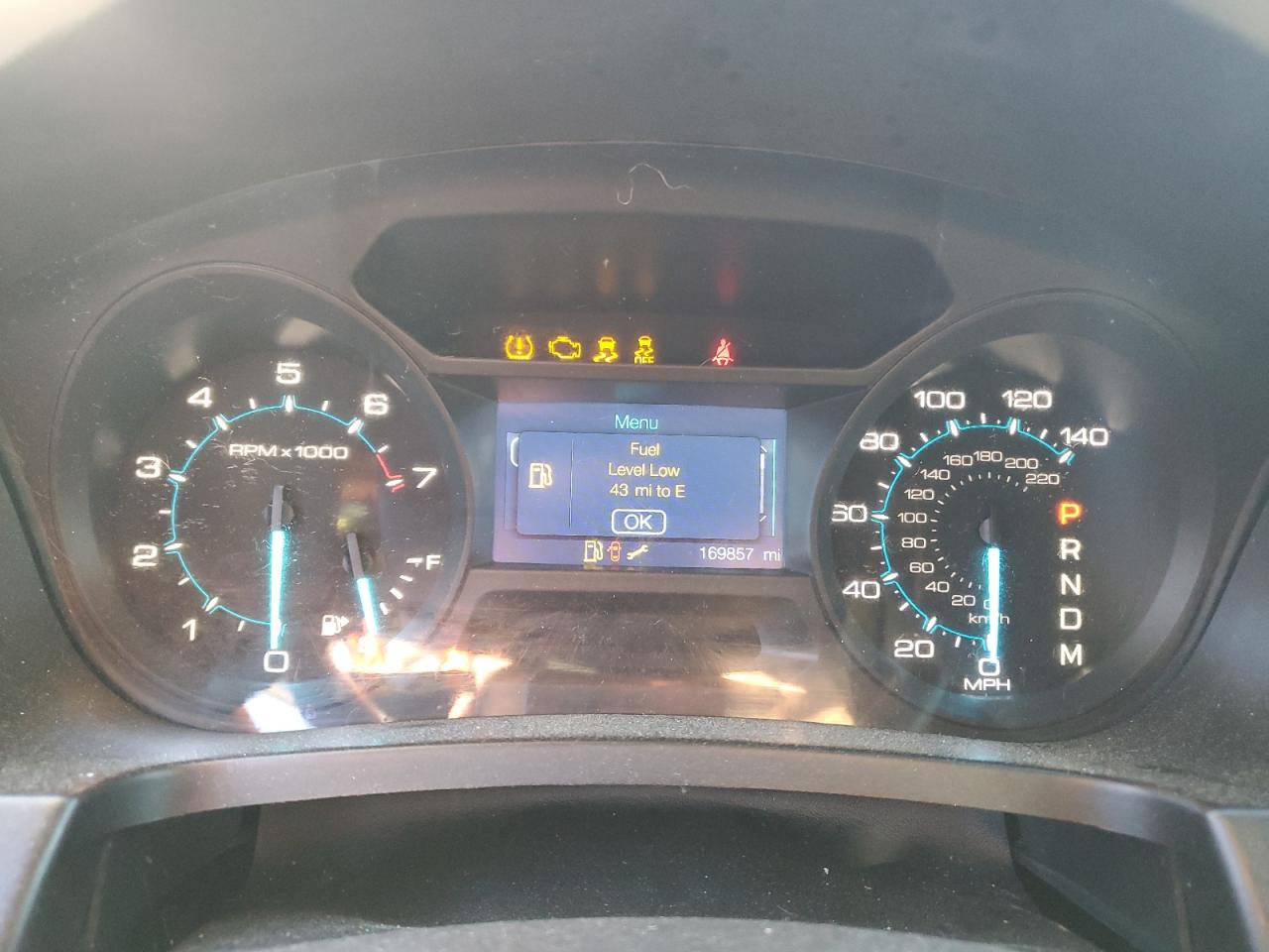 Ford Explorer Image 8