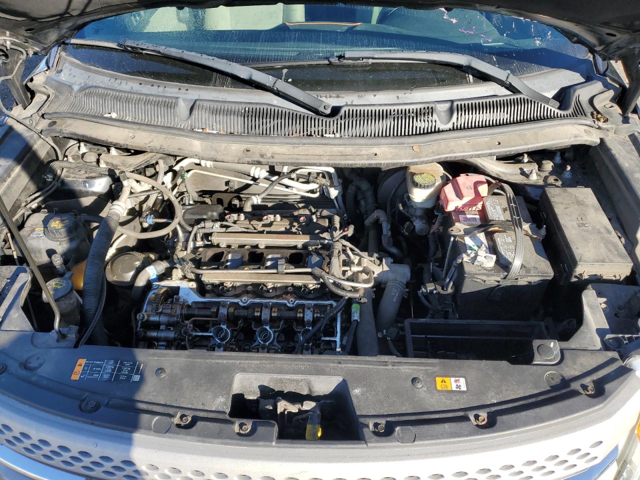 Ford Explorer Image 11