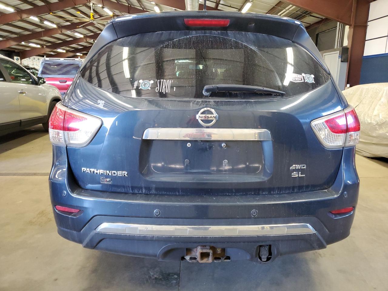 Nissan Pathfinder S Image 2