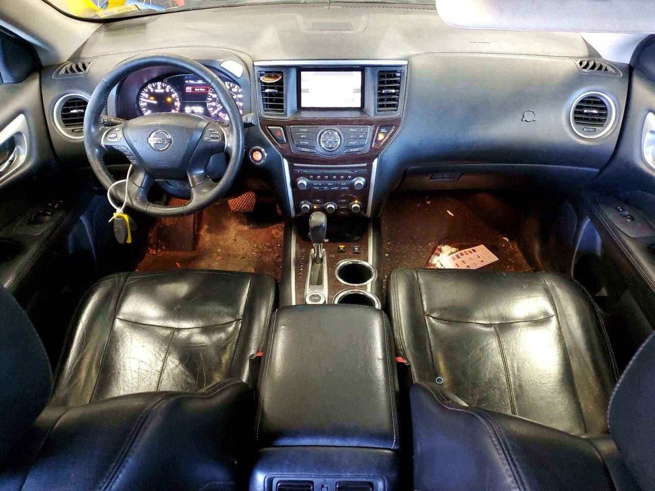 Nissan Pathfinder S Image 9