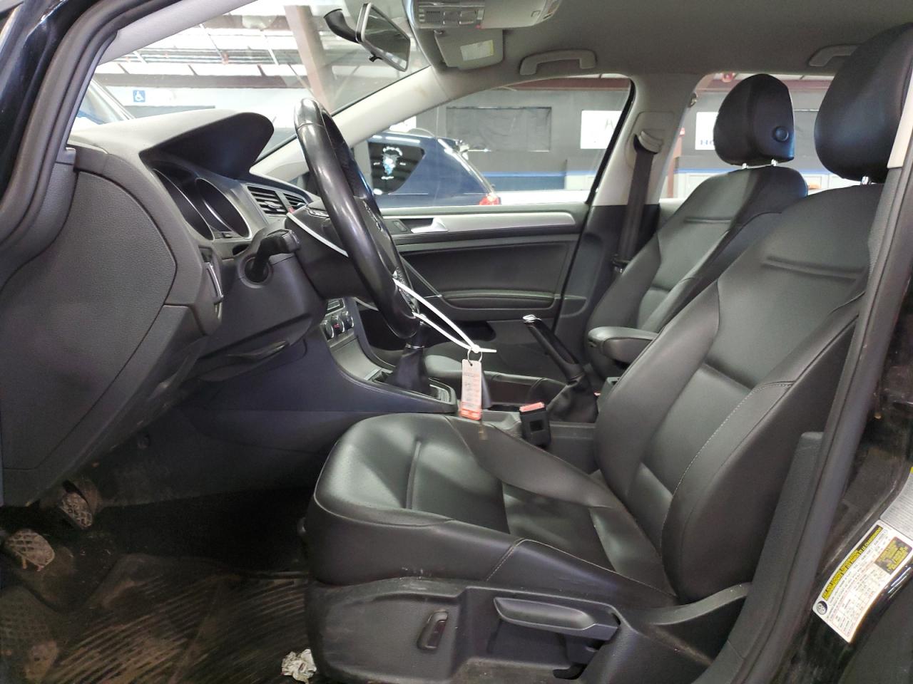 Volkswagen Golf S Image 10