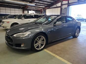  Salvage Tesl Model S