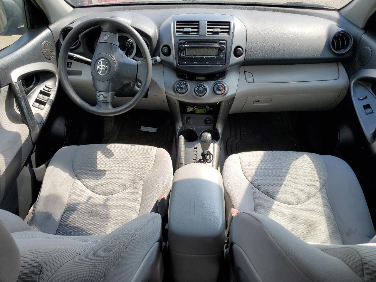 Toyota RAV4 Image 13