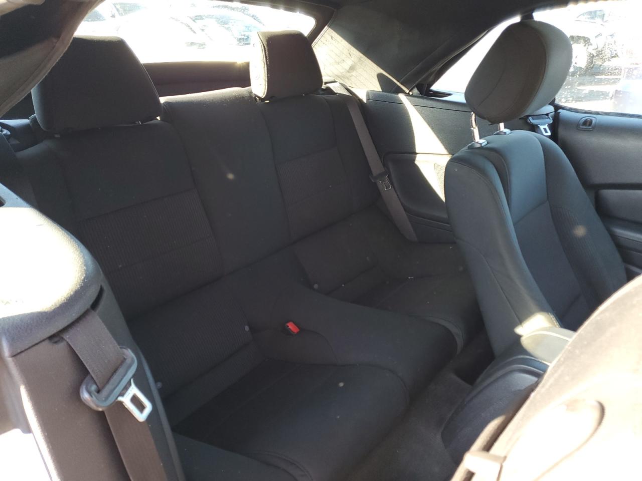 Ford Mustang Image 8