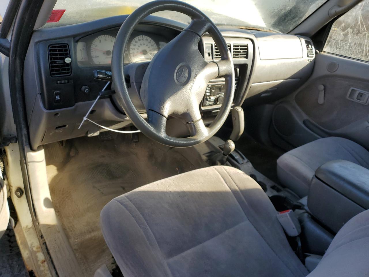 Toyota Tacoma Image 5