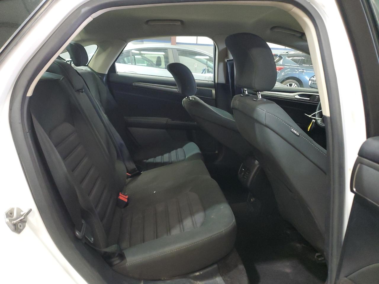 Ford Fusion Se Image 6