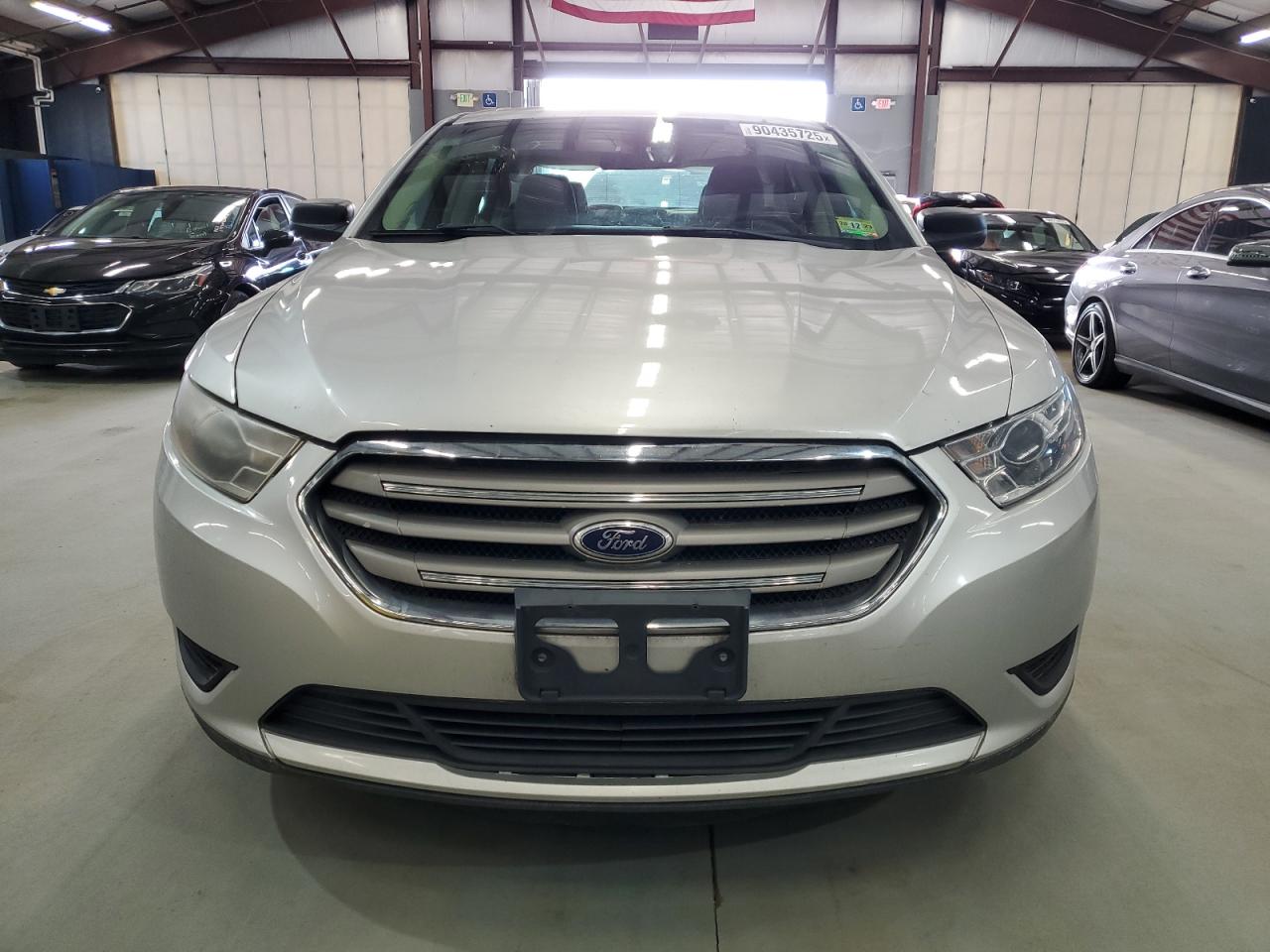 Ford Taurus Se Image 8