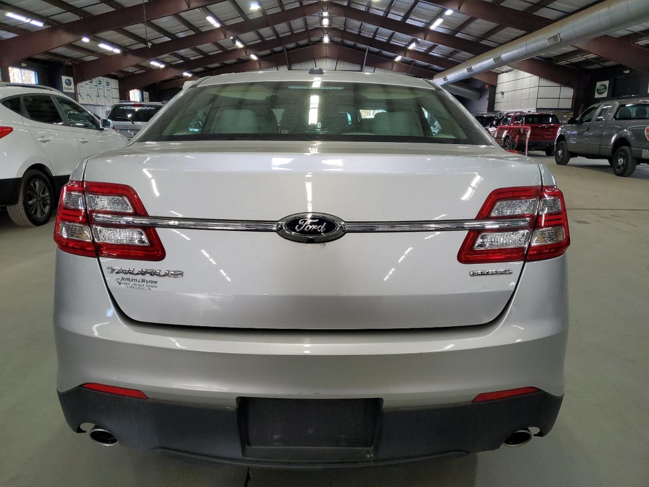 Ford Taurus Se Image 7