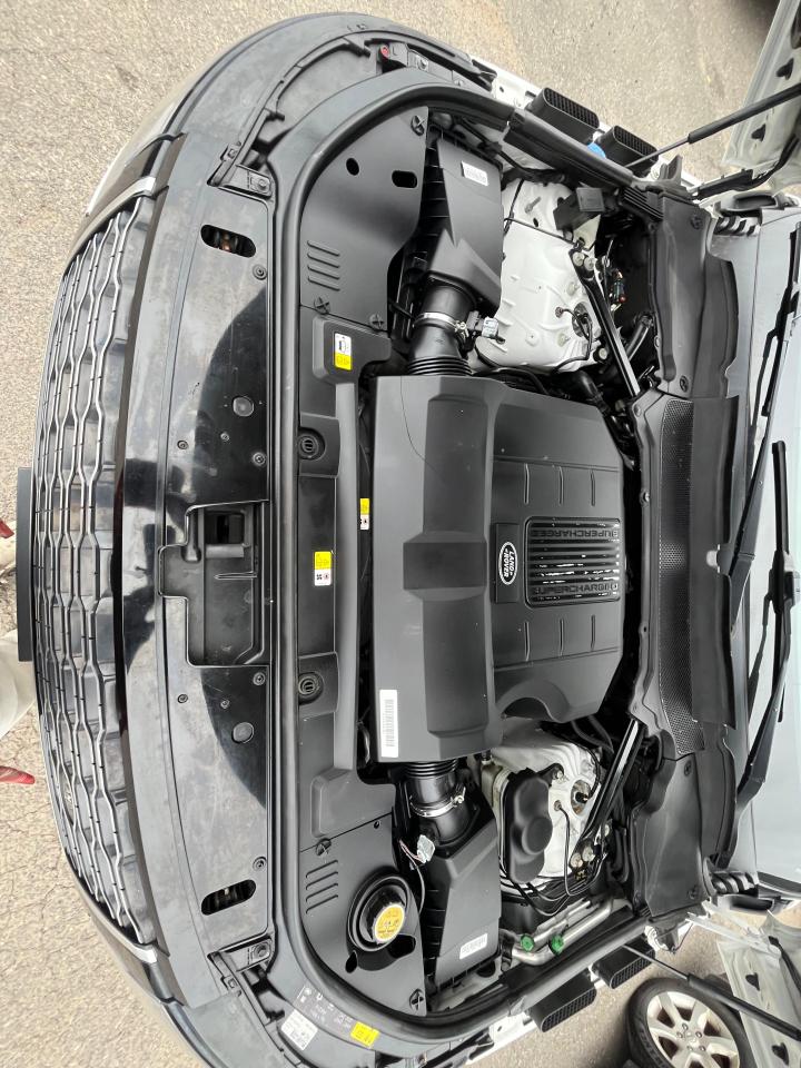 Land Rover Range Rover Supercharged Image 5