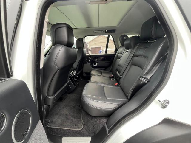 Land Rover Range Rover Supercharged Image 9