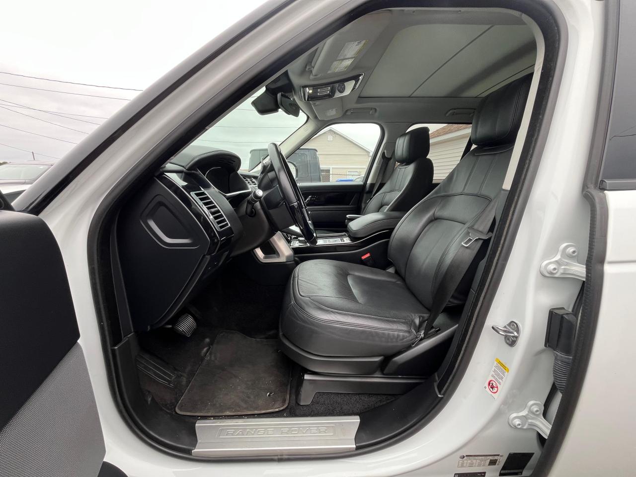 Land Rover Range Rover Supercharged Image 6