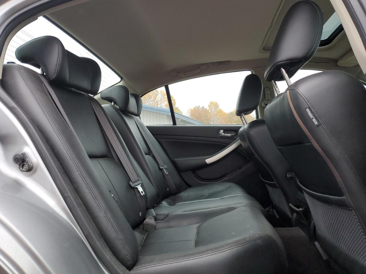 INFINITI G35 Image 2