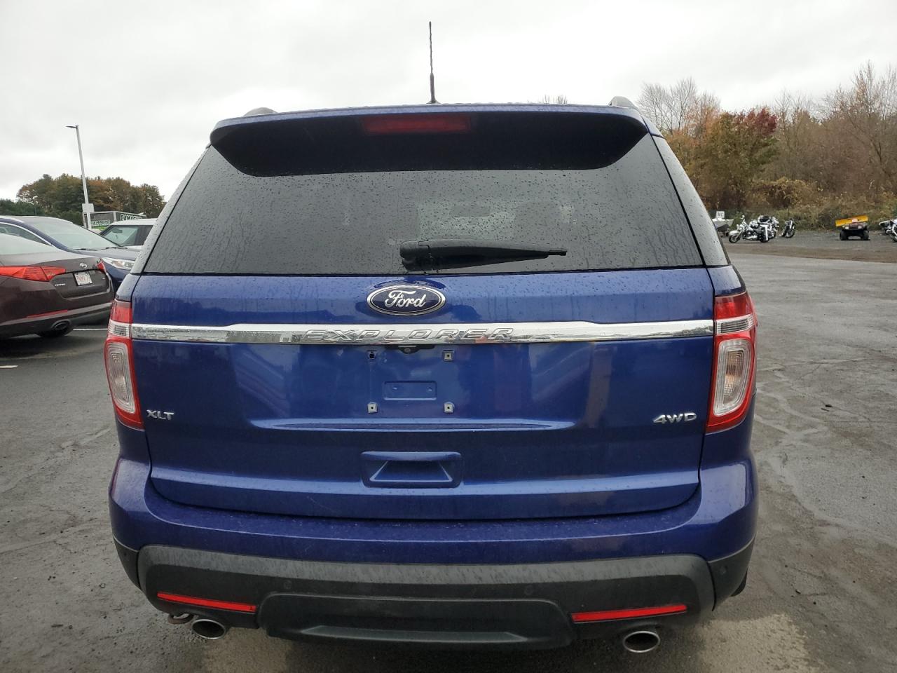 Ford Explorer Xlt Image 13