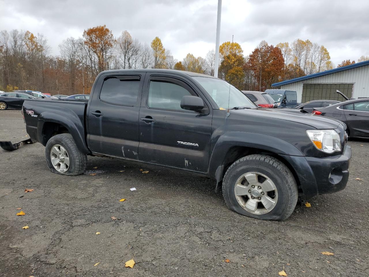 Toyota Tacoma Double Cab Image 13