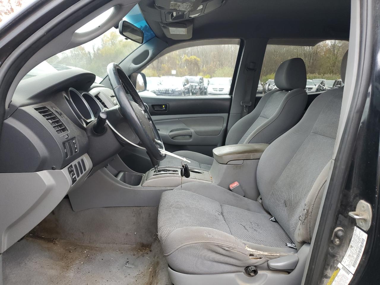 Toyota Tacoma Double Cab Image 10