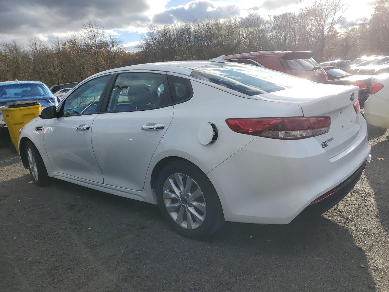 Kia Optima Lx Image 9