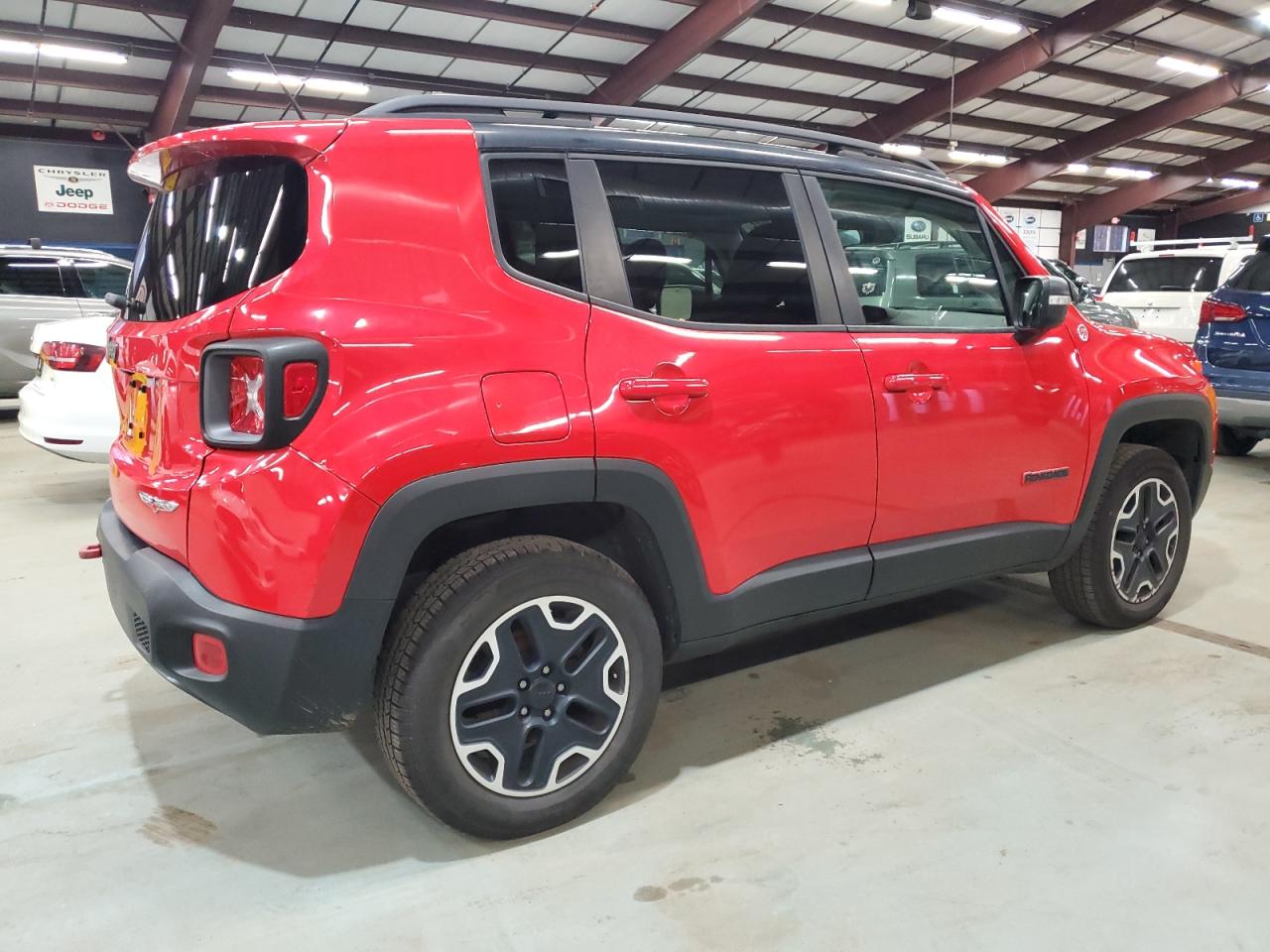Jeep Renegade Trailhawk Image 5