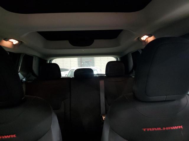 Jeep Renegade Trailhawk Image 4