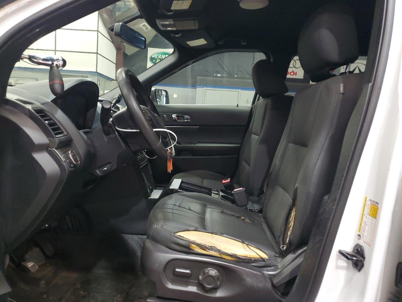 Ford Explorer Police Interceptor Image 12