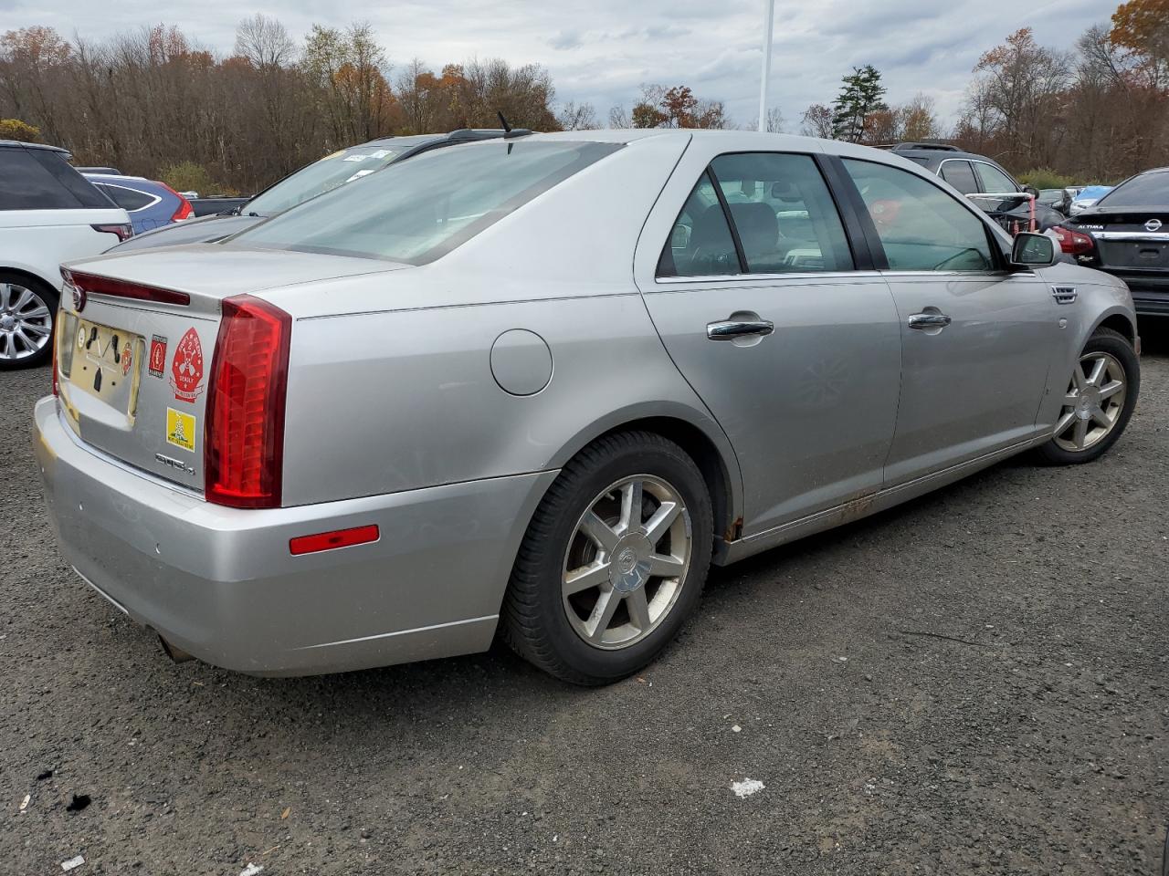 Cadillac STS Image 10