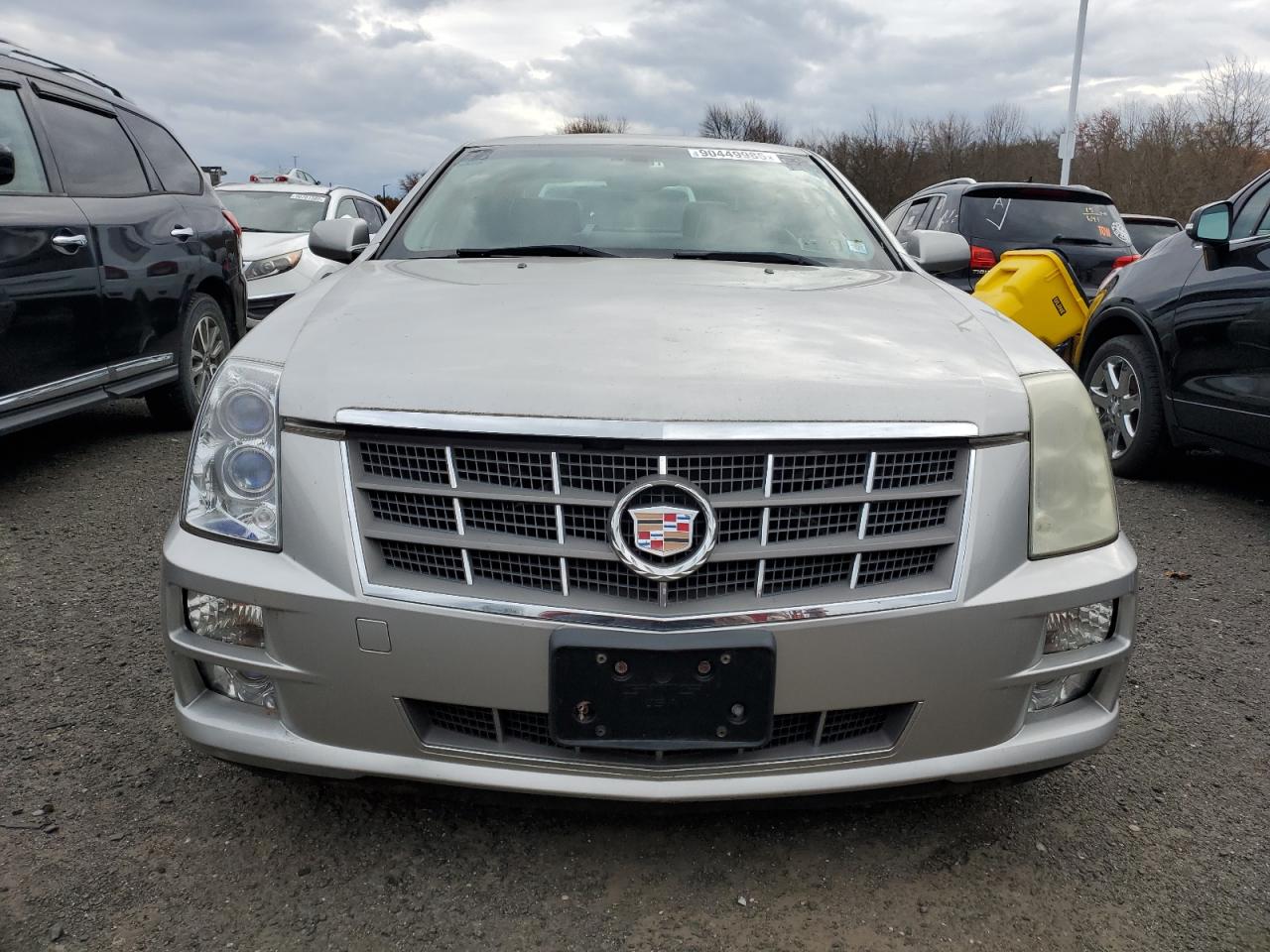 Cadillac STS Image 12