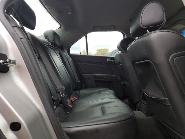 Cadillac STS Image 4