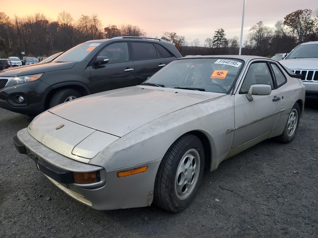 Porsche 944 Image 1