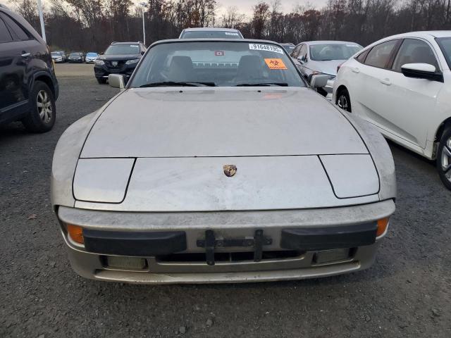 Porsche 944 Image 6
