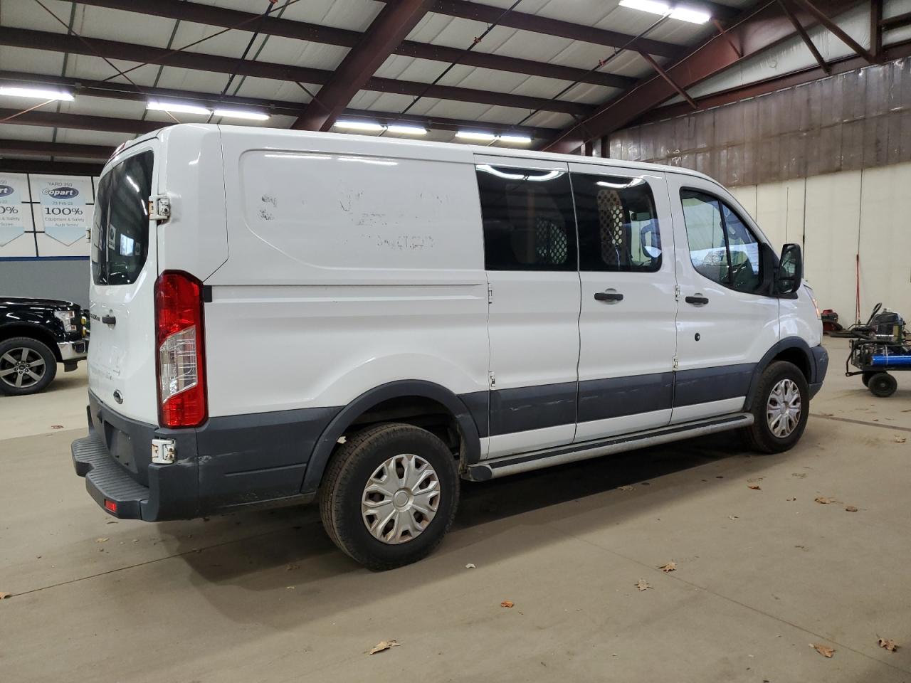 Ford Transit T-250 Image 11