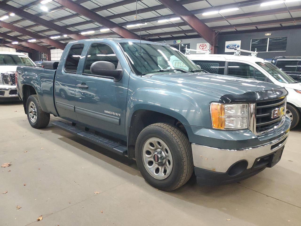 GMC Sierra C1500 Image 3