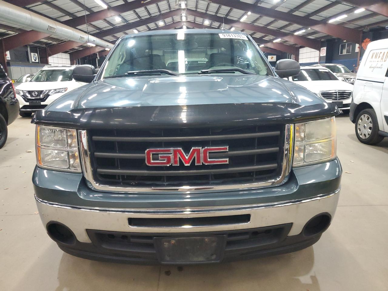 GMC Sierra C1500 Image 10