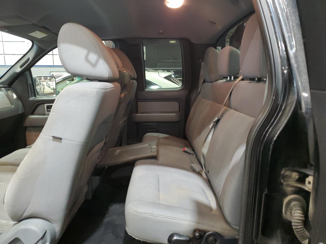 Ford F-150 Super Cab Image 7