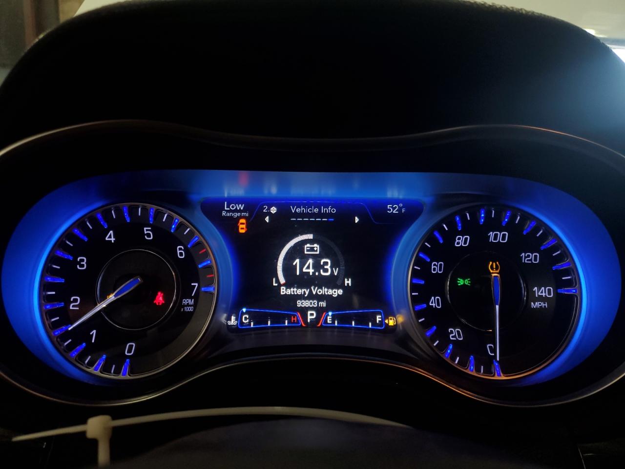 Chrysler 300 Touring Image 7