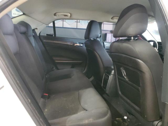 Chrysler 300 Touring Image 9