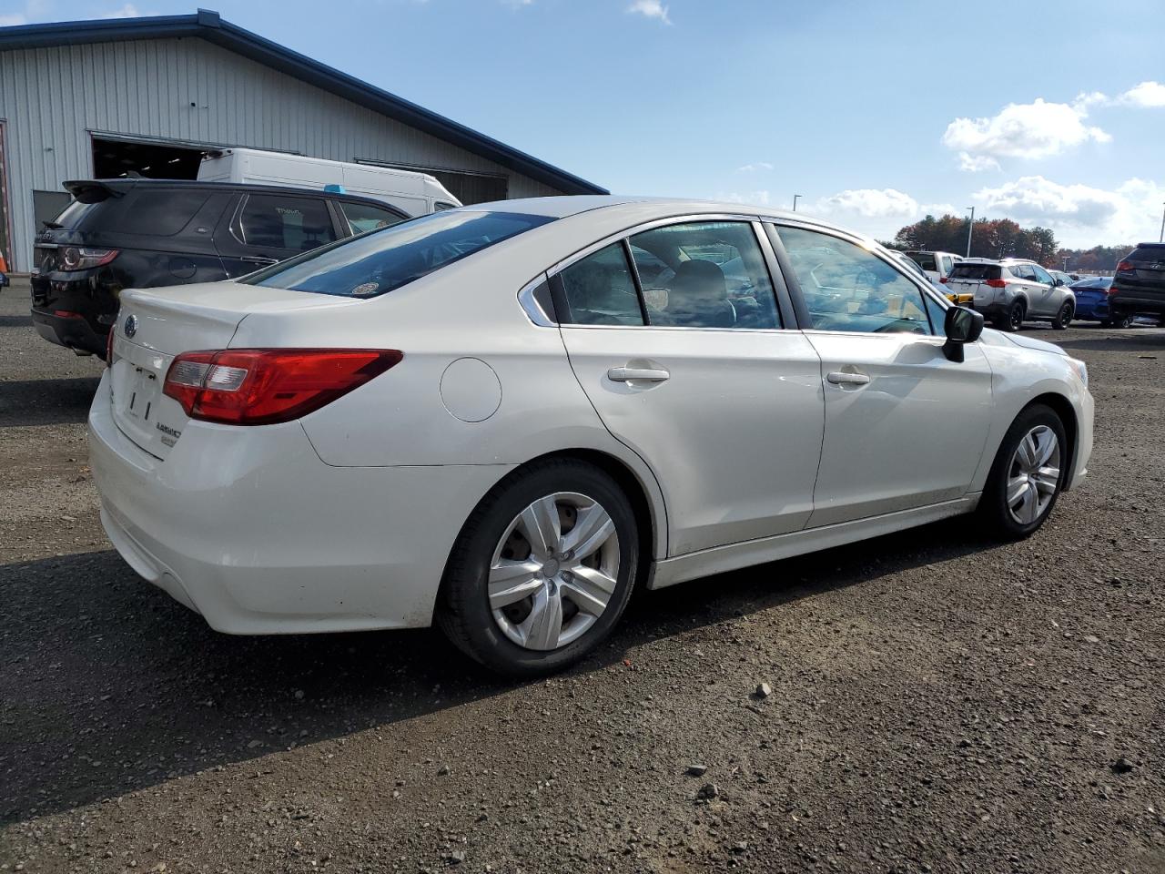 Subaru Legacy 2.5i Image 3