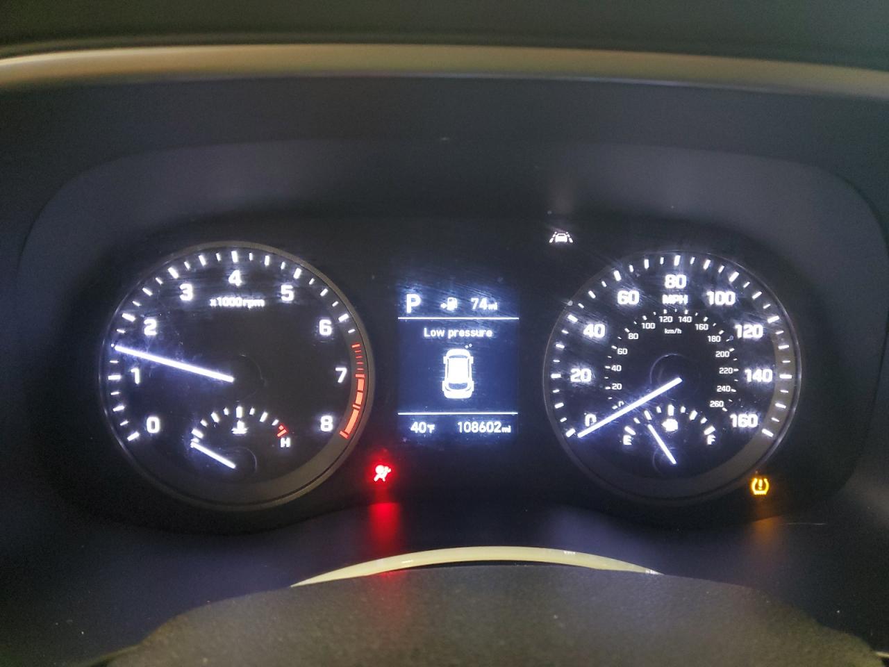 Hyundai TUCSON Limited Image 12