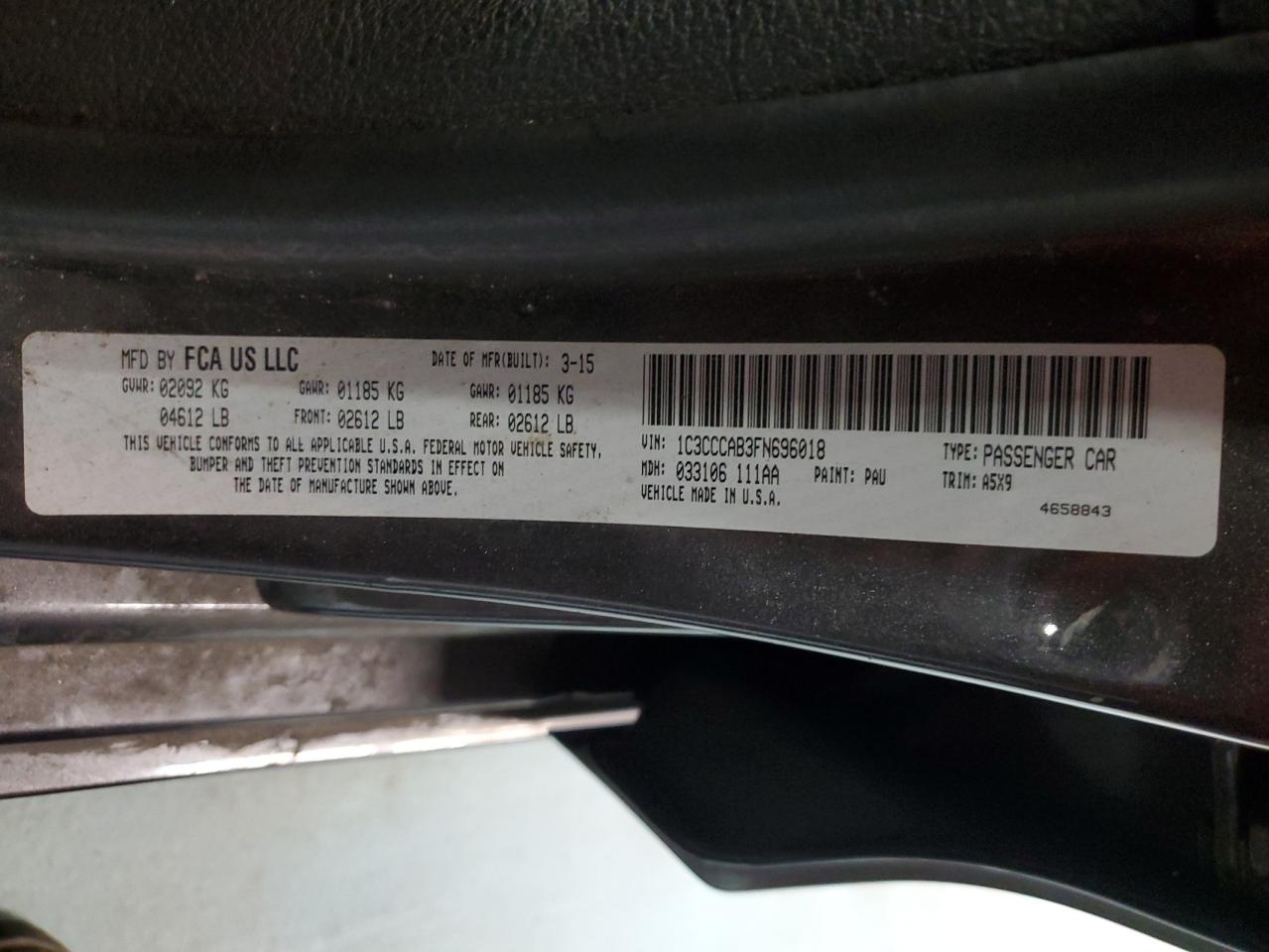 Chrysler 200 Limited Image 10