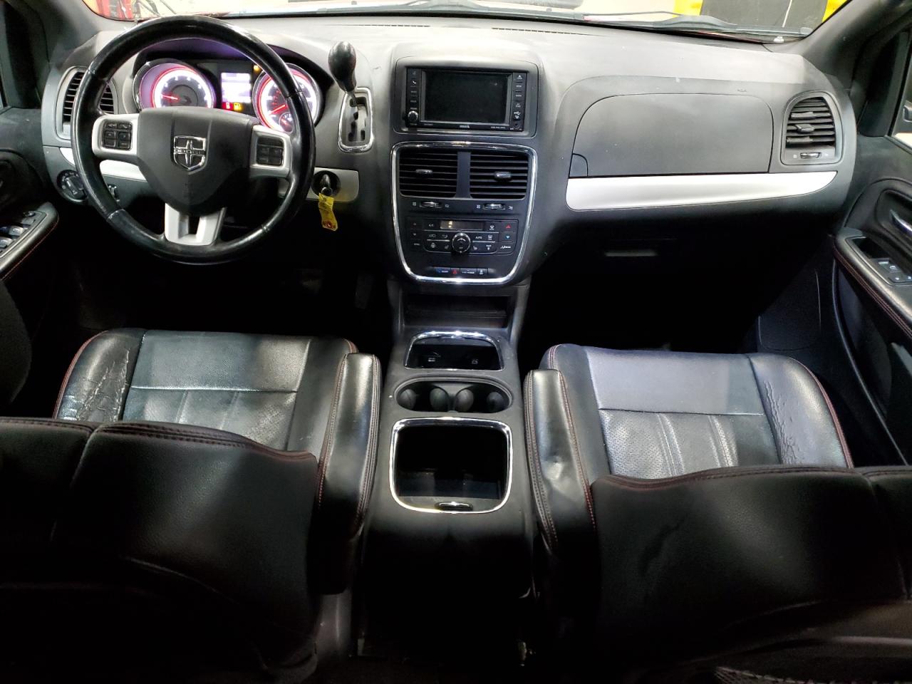 Dodge Caravan R/t Image 8