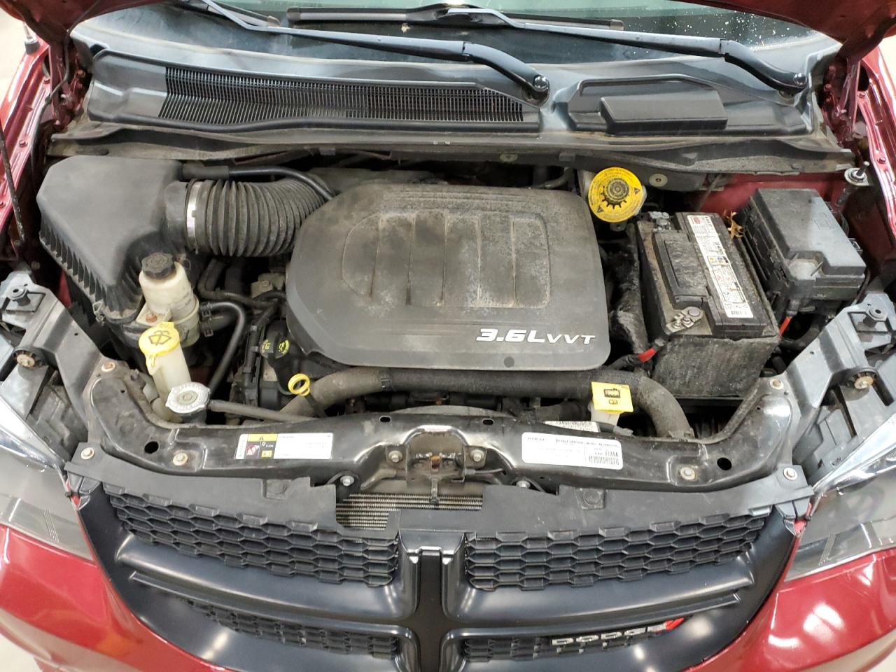 Dodge Caravan R/t Image 13