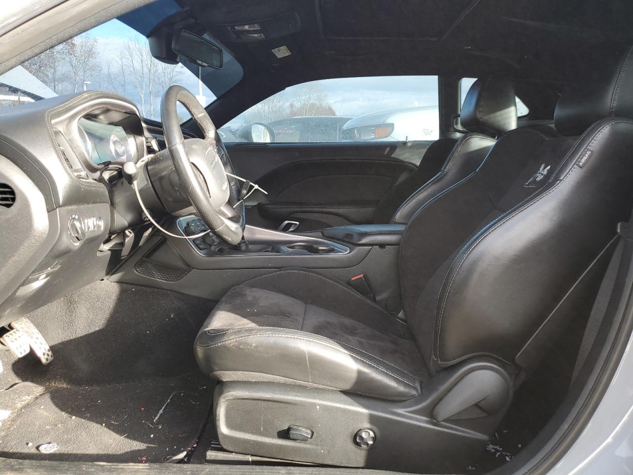 Dodge Challenger R/t Scat Pack Image 8