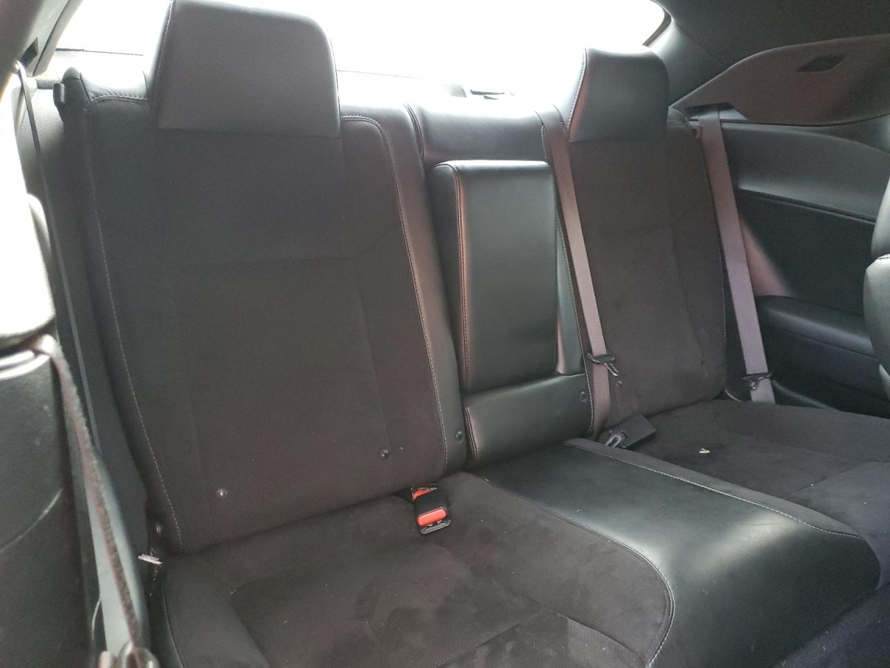 Dodge Challenger R/t Scat Pack Image 9