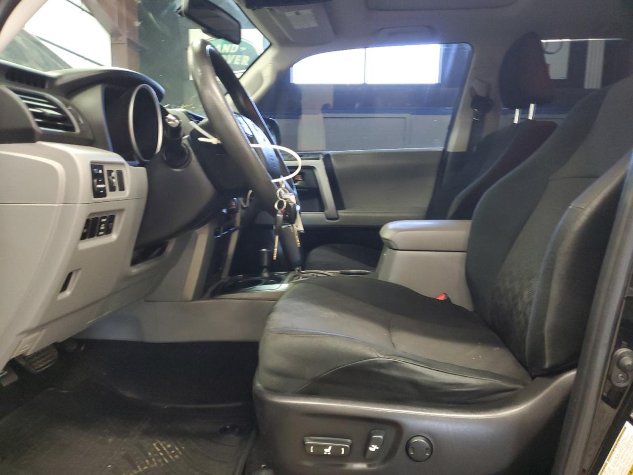 Toyota 4Runner Sr5 Image 5