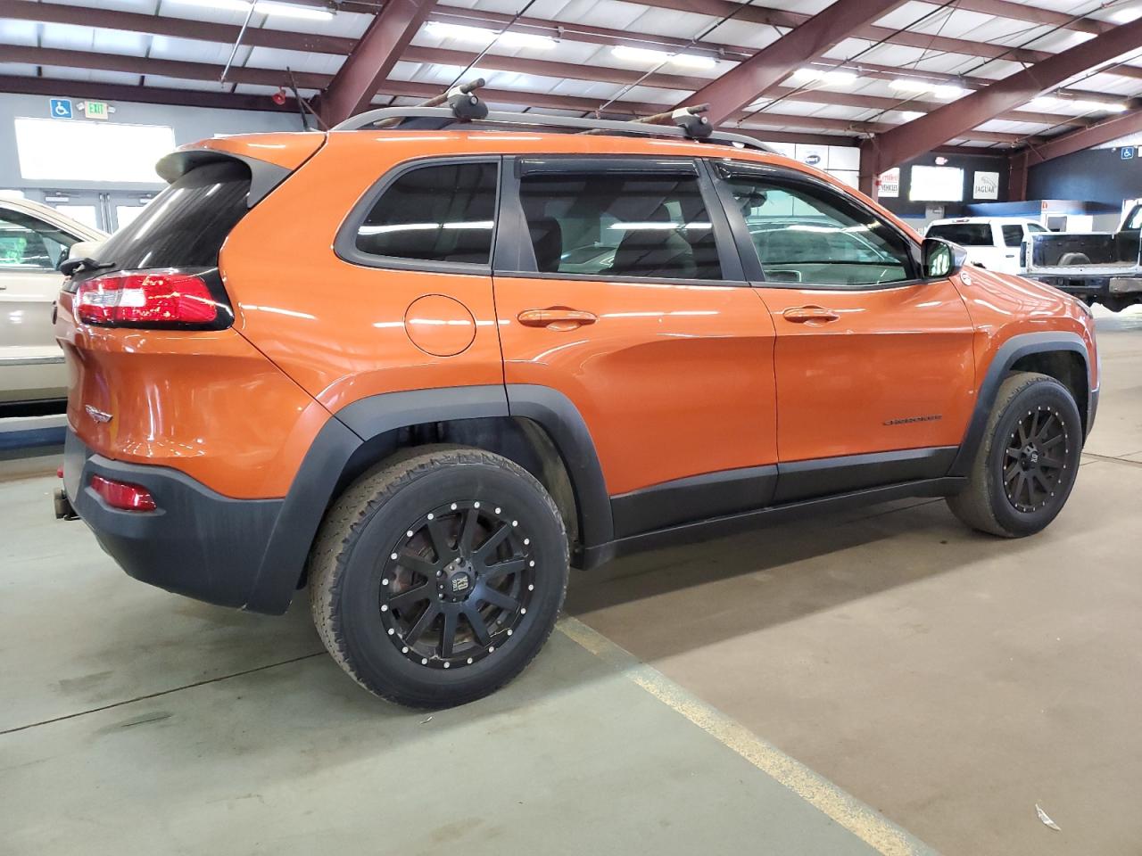 Jeep Cherokee Trailhawk Image 3