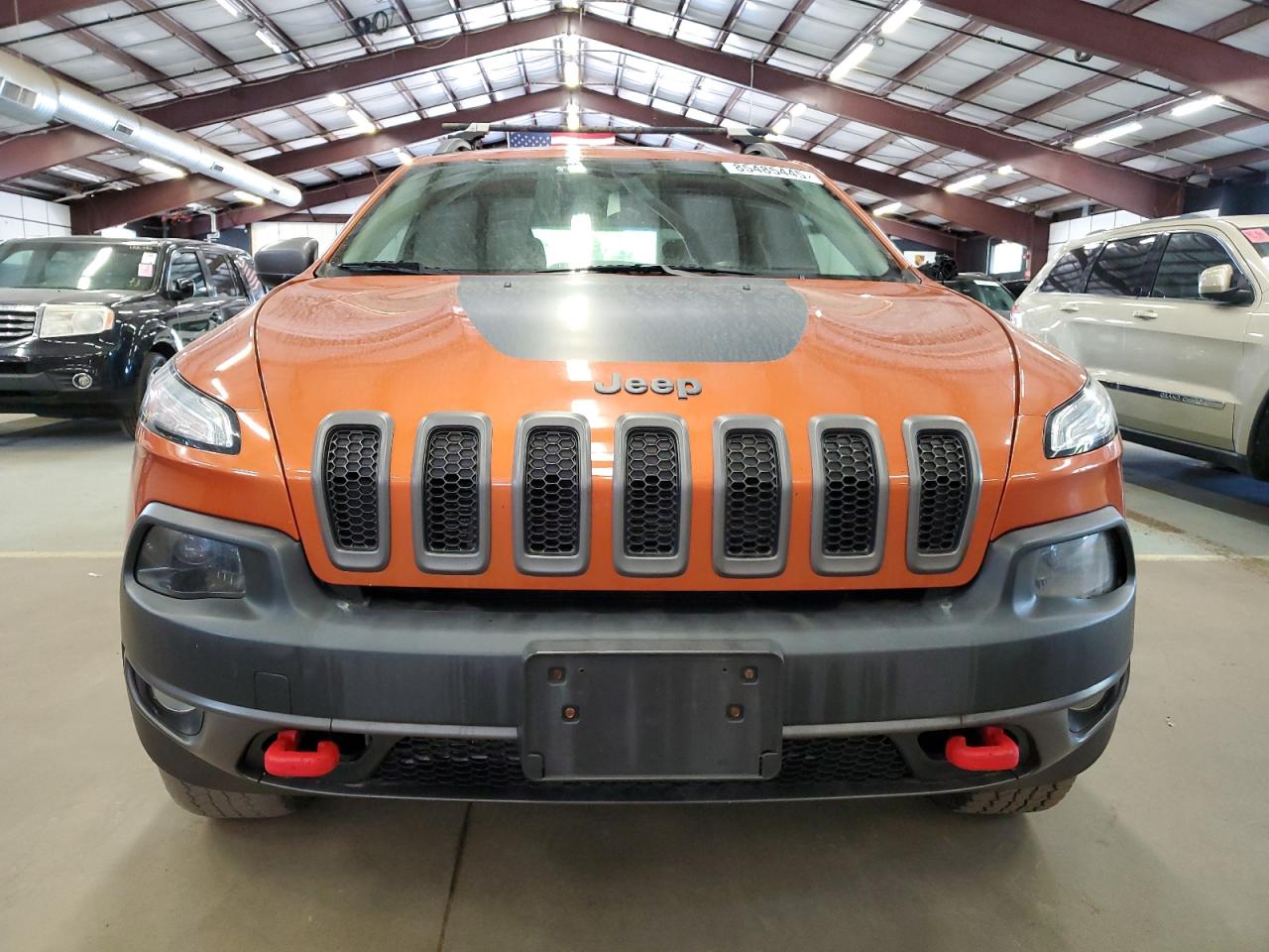 Jeep Cherokee Trailhawk Image 8