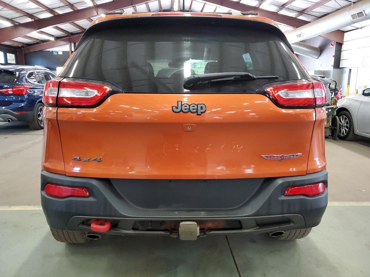 Jeep Cherokee Trailhawk Image 10