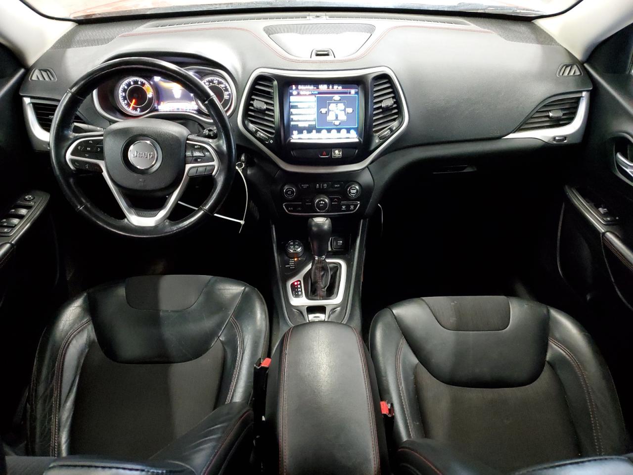 Jeep Cherokee Trailhawk Image 13