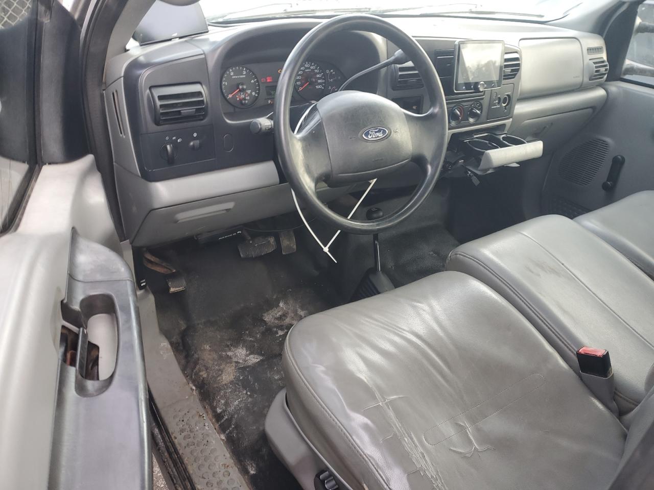 Ford F-350 Super Duty Image 6