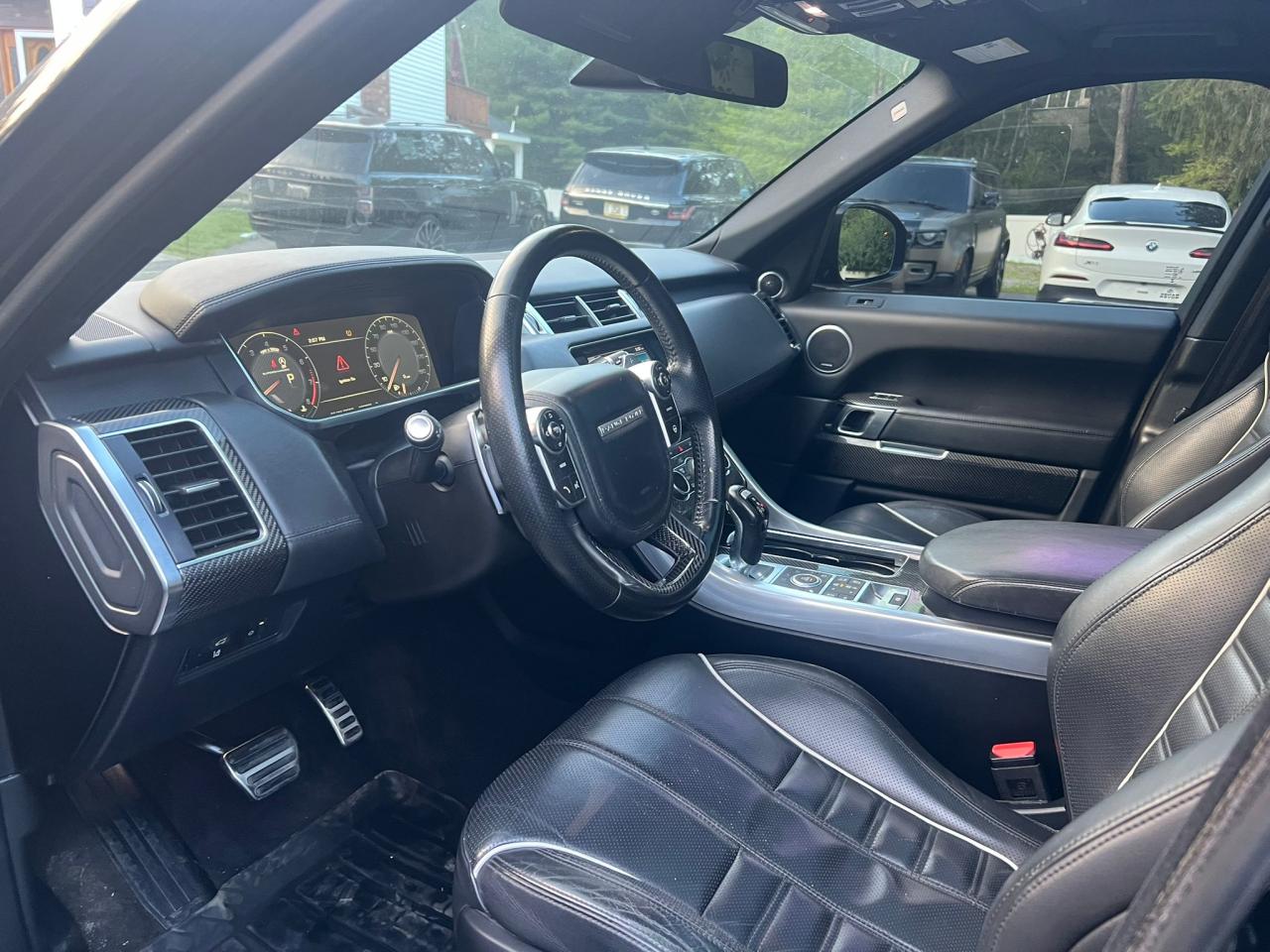 Land Rover Range Rover Svr Image 2