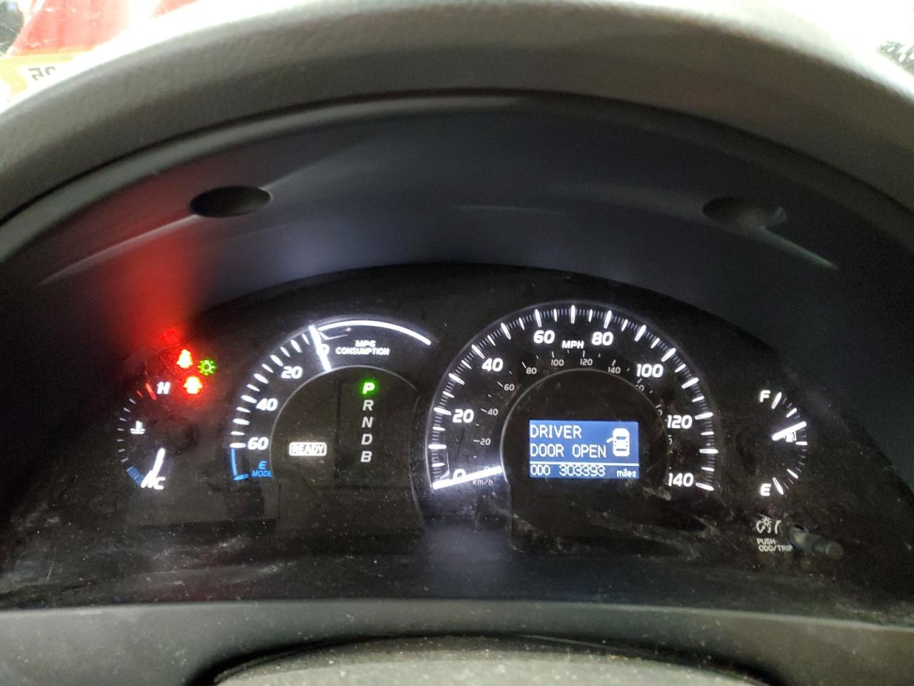 Toyota Camry Hybrid Image 7